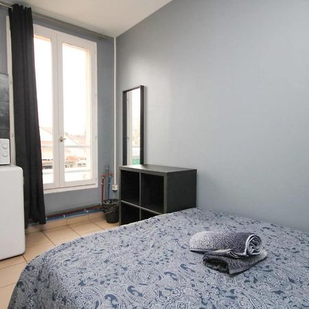02 - Chambre Avec Lit Double Et Sdb Prive Wifi Saint-Denis  Exterior photo