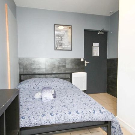 02 - Chambre Avec Lit Double Et Sdb Prive Wifi Saint-Denis  Exterior photo
